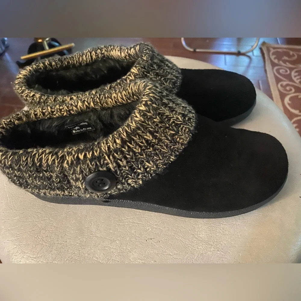 (EUC) Clarks Black Buckskin and Grey Knit Cuff Footwear size 9 - Picture 6 of 8